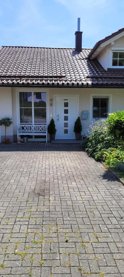 Stilvolles Apartment "Romantic" Neukirchen vorm Wald Exterior photo
